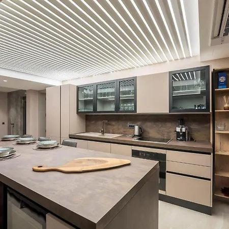 Rhapsody 1 Aurelia 1 *