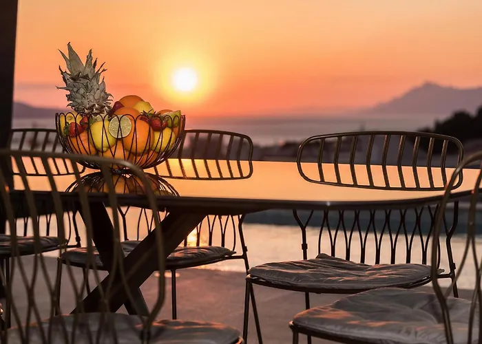 Rhapsody 1 Aurelia 1 *